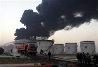 Пожар на заводе компании South Coast Terminal в Хьюстоне