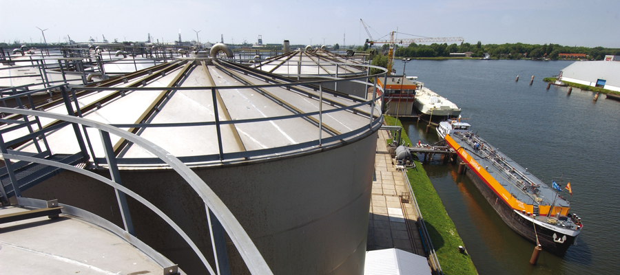 Компания Westway продает четыре европейских терминала компании Koole Tanktransport