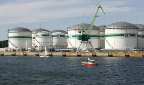 "Клайпедос нафта" инвестирует в строительство резервуаров