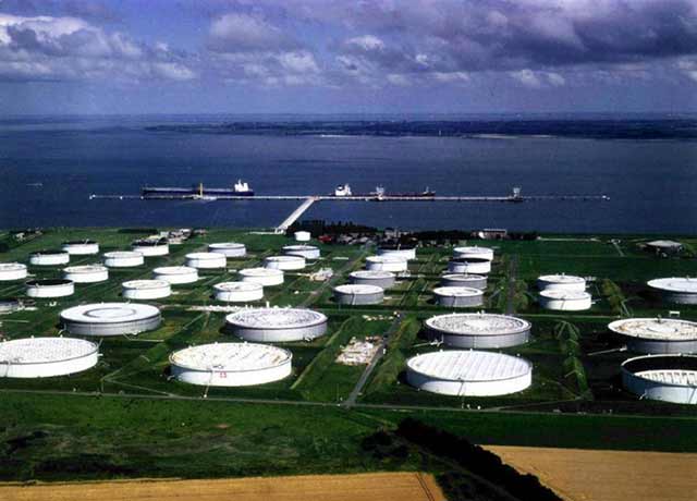 Терминалы нефтепродуктов и сырой нефти Терминалы нефтепродуктов и сырой нефти