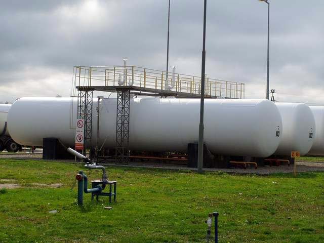 Нефтебаза Нефтебаза