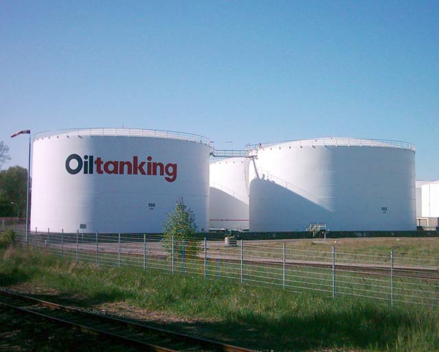 Резервуары компании Oiltanking