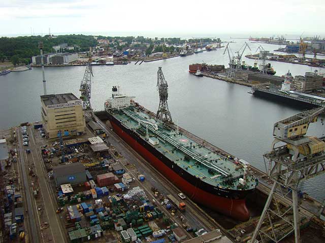 Нефтяной танкер Dynacom Tankers Нефтяной танкер Dynacom Tankers