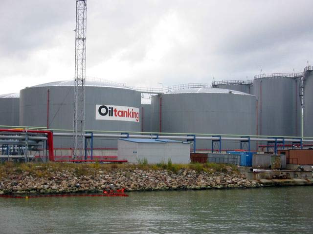 Резервуары компании Oiltanking Резервуары компании Oiltanking