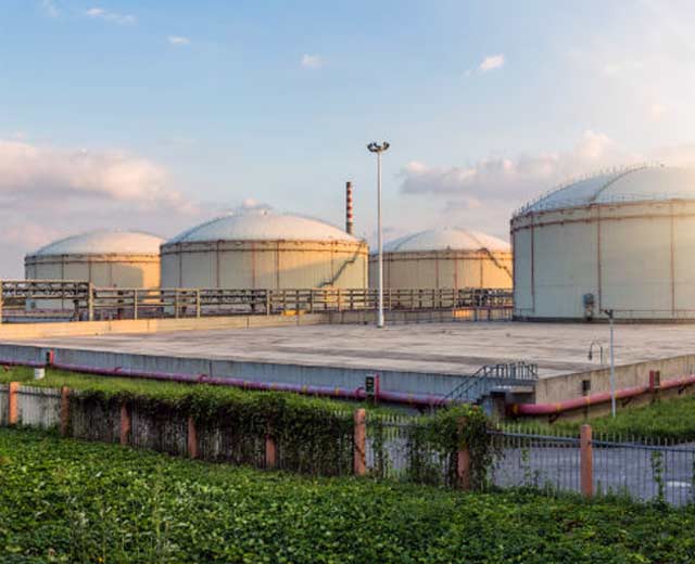Резервуары для сырой нефти Резервуары для сырой нефти