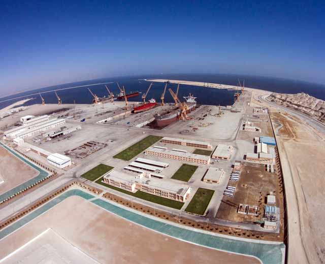 Строительство РВС для нефтепродуктов в порту Дукм