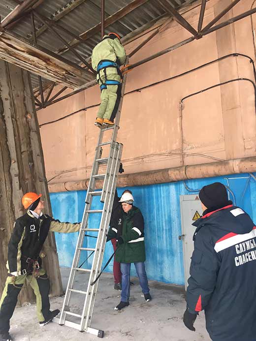 Химстальконовцы прошли обучение в МЧС Химстальконовцы прошли обучение в МЧС